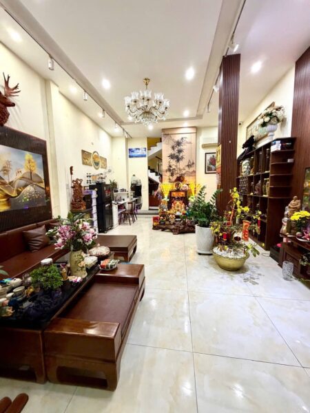 Cho thuê nhà 3 tầng mặt tiền Ngũ Hành Sơn 25tr
