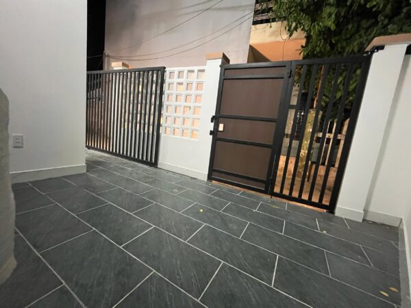 Bán nhà 2 tầng kiệt ô tô Bình Thái 63mv, 3950