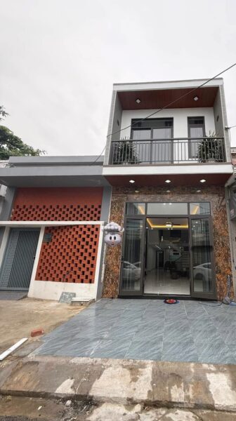 Nhà 2 tầng mặt tiền Giáp Văn Cương 6950