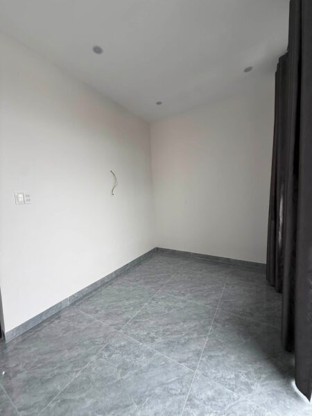 Nhà 2 tầng mặt tiền Giáp Văn Cương 6950