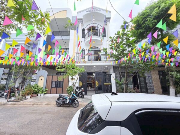 Nhà 3 tầng mặt tiền Hoà Minh, 78mv, 7900