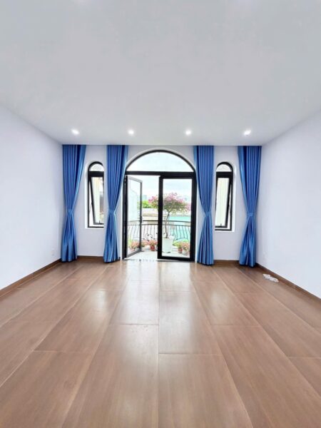 Nhà 3 tầng mặt tiền Hoà Minh, 78mv, 7900