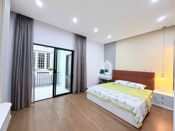 Nhà 3 tầng mặt tiền Hoà Minh, 78mv, 7900