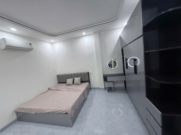 Nhà mê lửng kiệt ô tô Điện Biên Phủ 5850
