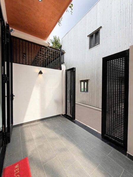 Nhà 3 tầng kiệt Hoàng Diệu 65mv, 5990