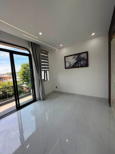 Nhà 3 tầng 2 mặt tiền Nguyễn Phước Nguyên 7950