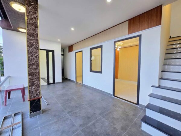 Nhà 3 tầng kiệt ô tô Tôn Đản 80mv, 4500