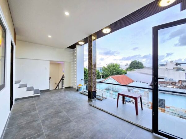 Nhà 3 tầng kiệt ô tô Tôn Đản 80mv, 4500