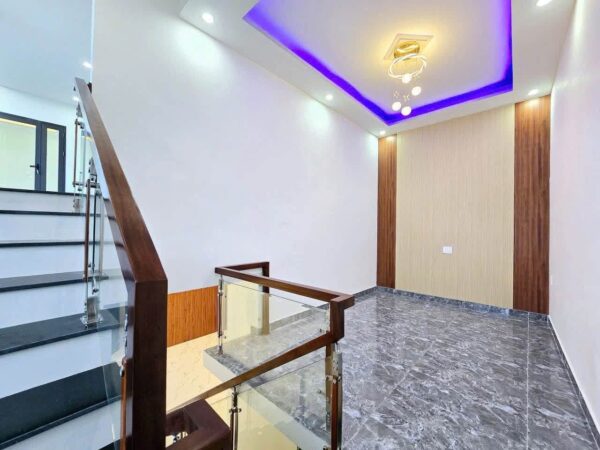 Nhà 3 tầng kiệt ô tô Tôn Đản 80mv, 4500