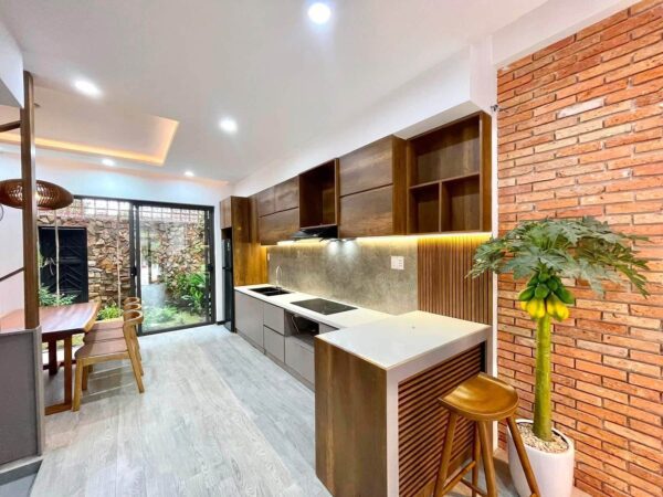 Nhà 3 tầng mặt tiền Nguyễn Huy Tự 6950