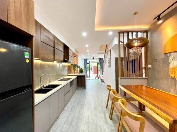 Nhà 3 tầng mặt tiền Nguyễn Huy Tự 6950
