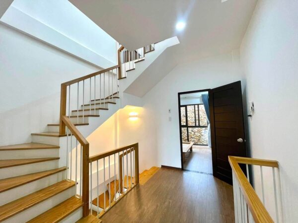 Nhà 3 tầng mặt tiền Nguyễn Huy Tự 6950