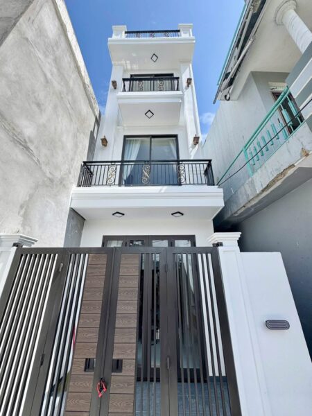 Nhà 3 tầng kiệt Huỳnh Ngọc Huệ 5250