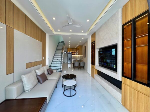 Nhà 3 tầng kiệt Huỳnh Ngọc Huệ 5250