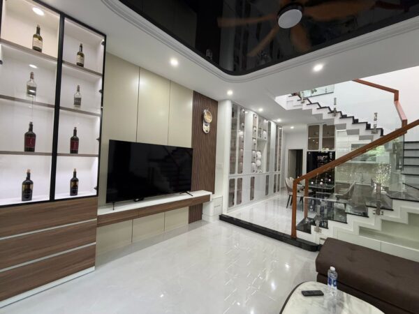 Nhà 2 tầng mặt tiền Hoà Minh 6990