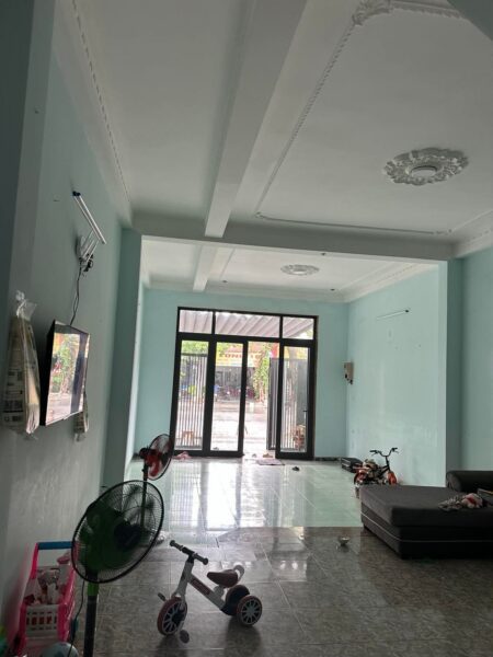Nhà 2 tầng mặt tiền Trần Nhân Tông 11ty8