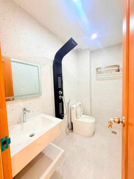 Nhà 3 tầng 2 mặt tiền Trần Xuân Lê 60mv, 6700