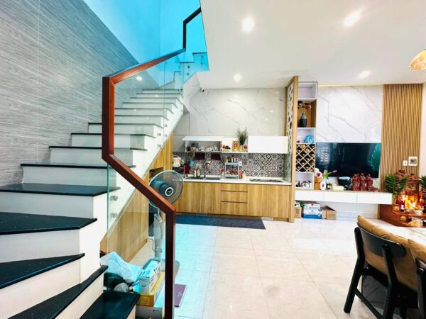 Nhà 2 tầng kiệt Nguyễn Xí 78mv, 4950