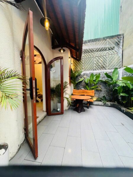 Nhà mê lửng kiệt Hoàng Diệu 65mv, 4570