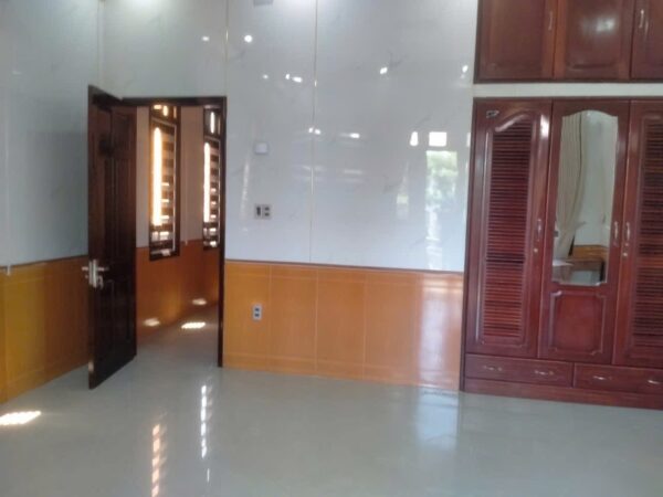 Cho thuê nhà 5 tầng mặt tiền đường 3/2, 79mv, 40tr