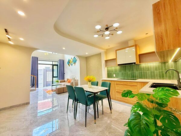 Nhà mê lửng kiệt Hoàng Văn Thái 70mv, 3850