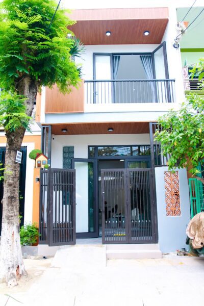 Nhà 2 tầng mặt tiền Hoa Lư 72mv, 7900