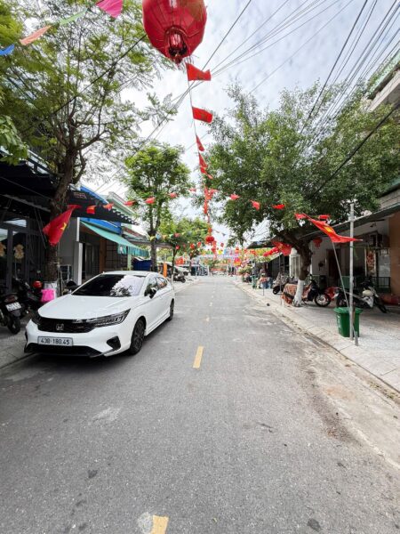 Nhà 2 tầng mặt tiền Hoa Lư 72mv, 7900