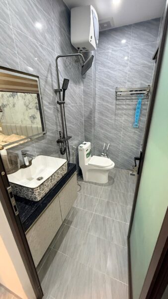Nhà 3 tầng kiệt ô tô Nguyễn Chánh 62mv, 5150