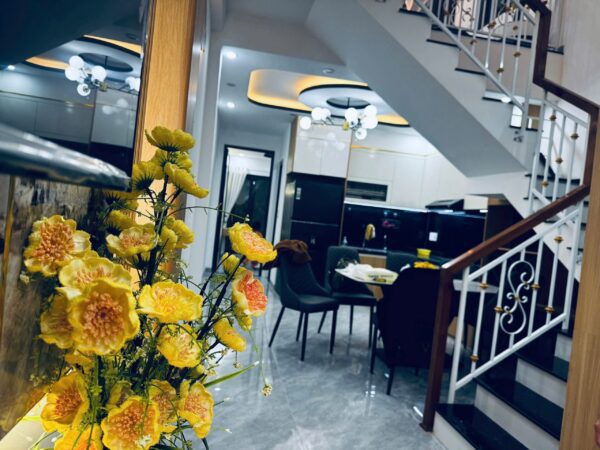 Nhà 3 tầng kiệt ô tô Nguyễn Chánh 62mv, 5150