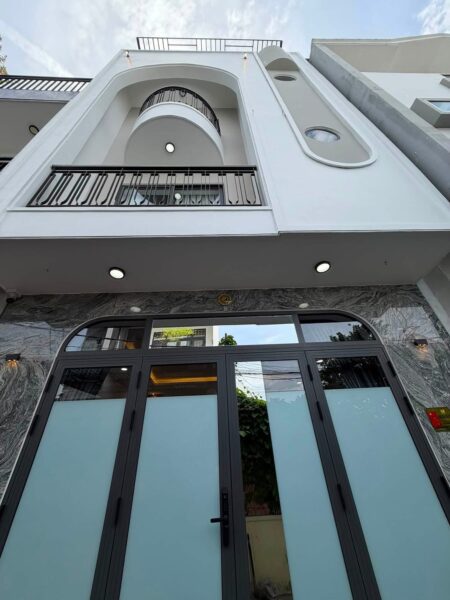 Cho thuê nhà 4 tầng kiệt Trưng Nữ Vương 53mv, 27tr