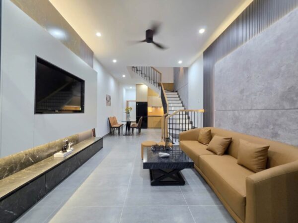 Nhà 3 tầng kiệt ô tô Tô Hiệu 63mv, 4790