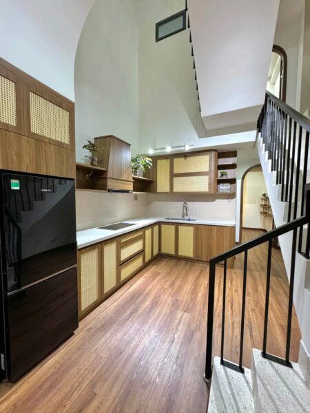 Nhà 3 tầng kiệt ô tô Nguyễn Văn Linh 57mv, 6900