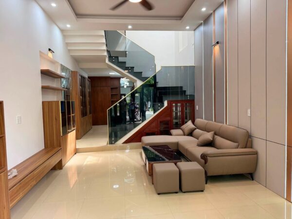 Nhà 2 tầng mặt tiền Lê Thiệt 72mv, 6650