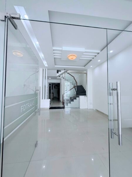 Cho thuê nhà 3 tầng mặt tiền Trần Thánh Tông 35tr