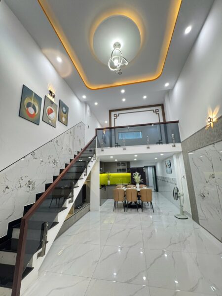 Nhà mê lửng kiệt ô tô Tôn Đản, 71mv, 3950