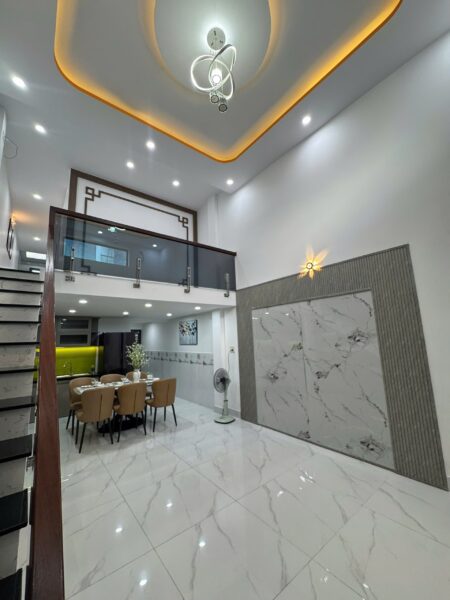 Nhà mê lửng kiệt ô tô Tôn Đản, 71mv, 3950