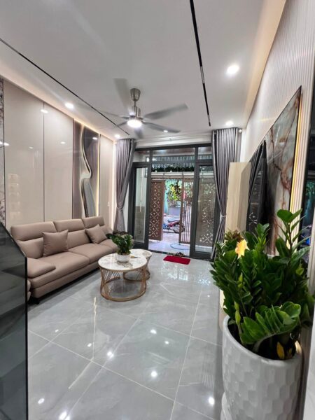 Nhà 2 tầng kiệt ô tô Phạm Nhữ Tăng 52mv, 4750