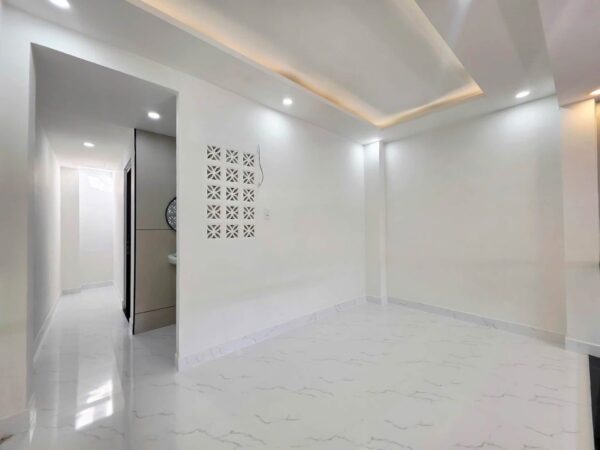 Nhà mê lửng kiệt Cù chính Lan 50mv, 3650