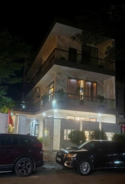 Cho thuê biệt thự 3 tầng mặt tiền Đỗ Nhuận 35tr