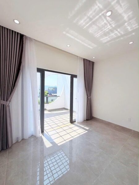 Nhà 3 tầng kiệt ô tô Tô Hiệu 63mv, 5500
