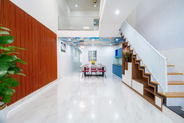Cho thuê nhà 2 tầng kiệt ô tô Điện Biên Phủ 105mv, 15tr