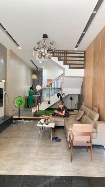 Cho thuê nhà 3 tầng mặt tiền Thanh Thủy 20tr