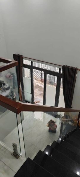 Nhà mê lửng kiệt ô tô Nguyễn Chánh 60mv, 3050