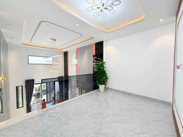Nhà mê lửng kiệt Tôn Đức Thắng 130mv, 4280