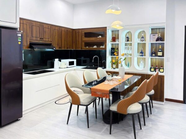 Cho thuê nhà 3 tầng kiệt Hùng Vương 65mv, 36tr