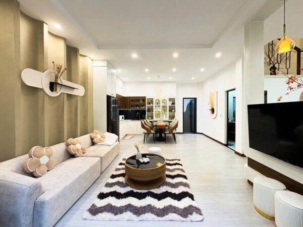 Cho thuê nhà 3 tầng kiệt Hùng Vương 65mv, 36tr