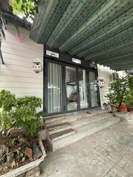 Nhà ba lá mặt tiền Trần Đình Nam, 45mv, 1650