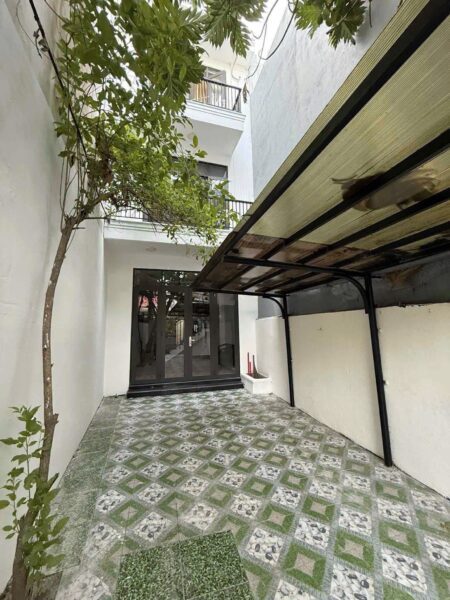 Nhà 3 tầng kiệt Hoàng Diệu 74mv, 4500