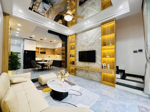 Nhà 3 tầng mặt tiền Phú Xuân 90mv, 8190