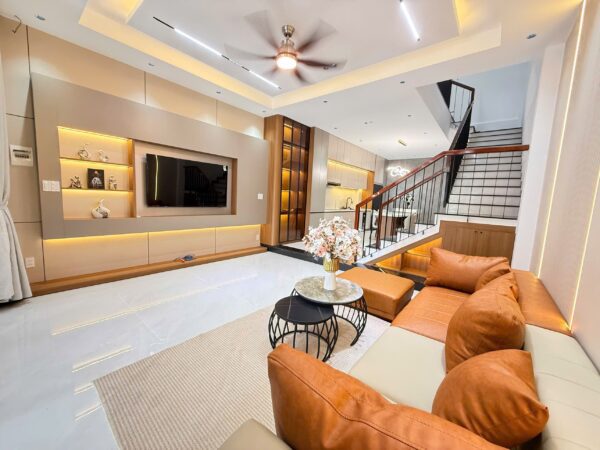 Nhà 3 tầng mặt tiền Thanh lương 100mv, 9300